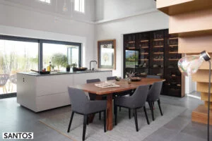 01-cocina-con-isla-y-vitrina-2