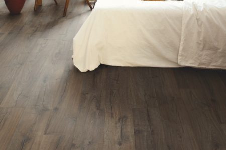11-suelos-laminados-acabado-roble