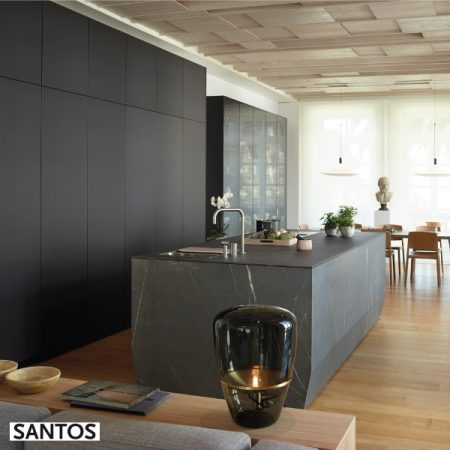 Cocina con isla y comedor